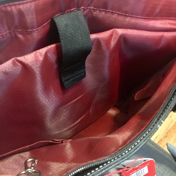 (SOLD) NWT - SOLO Classic Black Laptop Work Tote - Picture 3 of 8